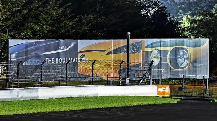   4     supercar  Toyota 